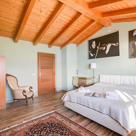 Apartment Faby House On Hilly Area & View - Happy