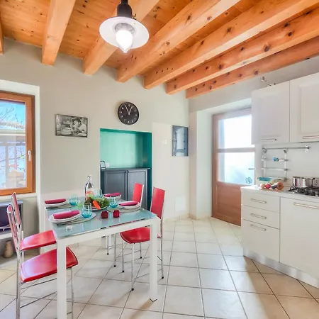 Apartment Faby House On Hilly Area & View - Happy Gargnano