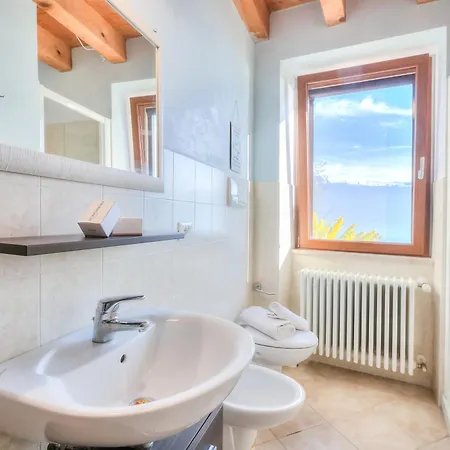 Apartment Faby House On Hilly Area & View - Happy